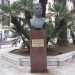 Passeggiando lungo corso Vittorio Emanuele ci si imbatte anche nel piccolo monumento del primo sovrano del Montenegro, Nicola I Petrovic
